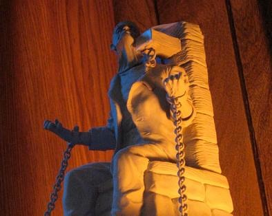 Randy Bowen sculpt — Frankenstein in dungeon, Dark Horse 1994